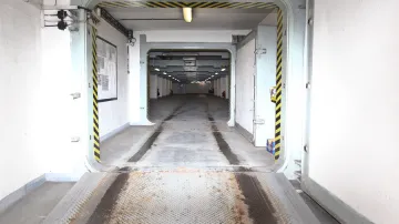 Podzemní kryt na Černém Mostě