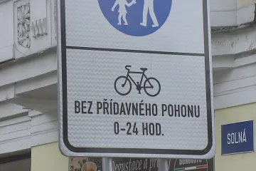 Centrum Ostravy zakázalo elektrokoloběžky. S městskou částí ale nesouhlasí magistrát