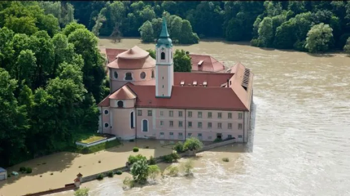 Dunaj a Labe dál trápí Evropu
