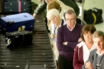 Rozbili vám kufr, s reklamací pospíchejte