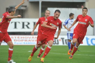 Brno využilo krize Dukly. Poprvé ji porazilo a opustilo sestupové příčky