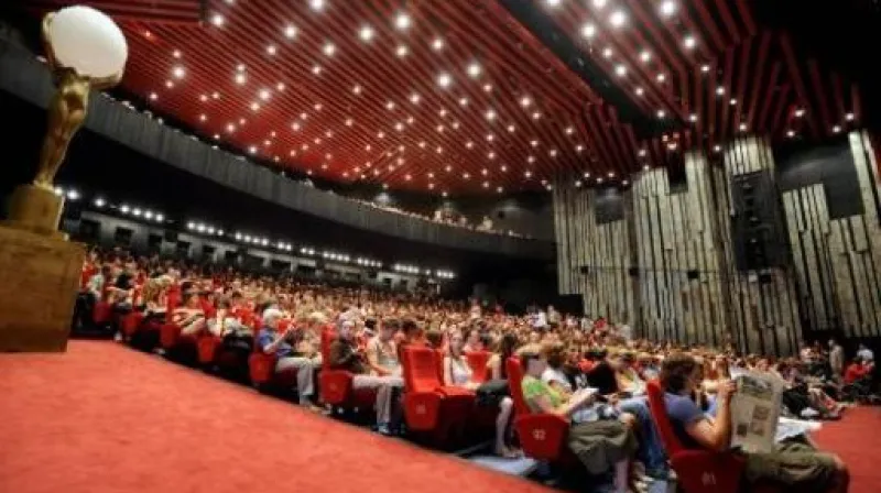 Rozhovor s Evou Zaoralovou