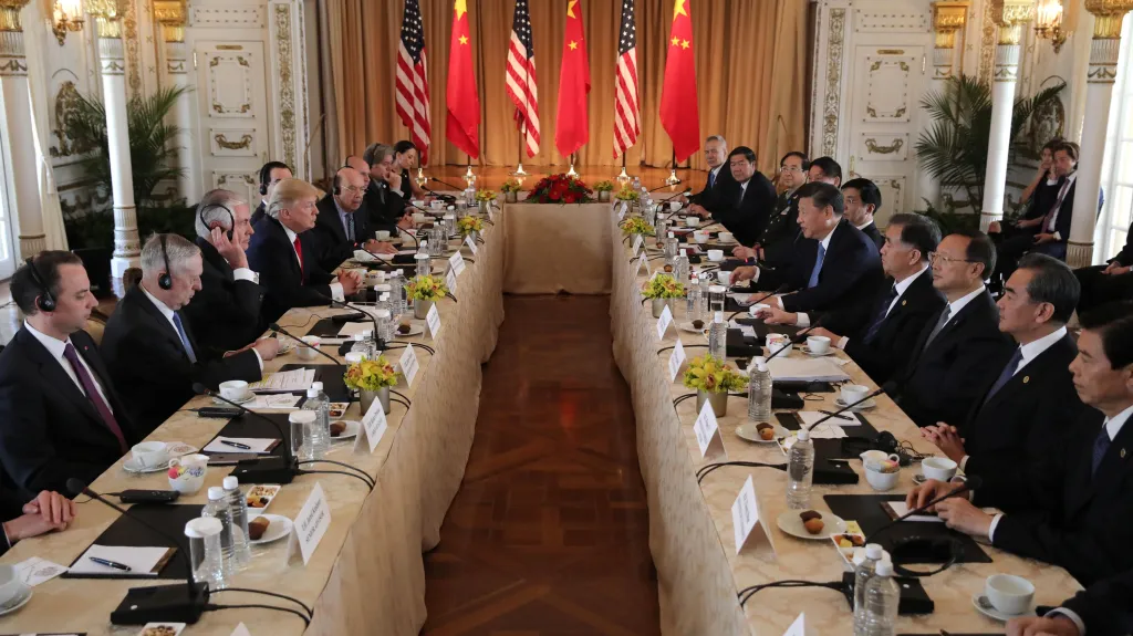 Jednání americké a čínské delegace v Palm Beach