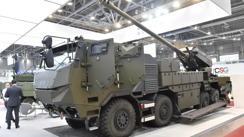 Samohybná houfnice Caesar (na veletrhu IDET v roce 2021)