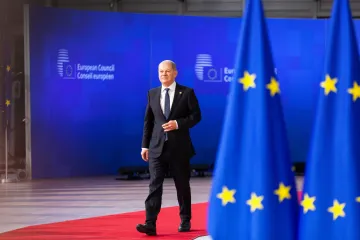 Státy EU se dohodly na 18 miliardách eur pro Ukrajinu a na zdanění nadnárodních firem