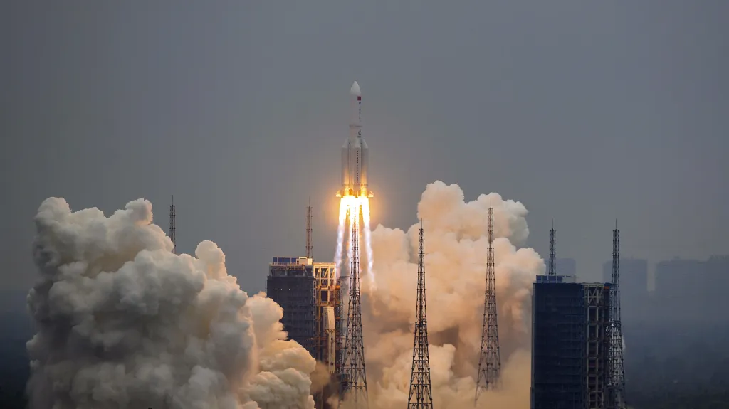 Start rakety Dlouhý pochod 5B na konci dubna 2021