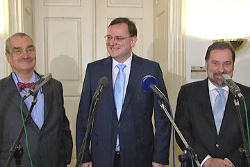 Rok na vládě: Ministři se točili jak na kolotoči