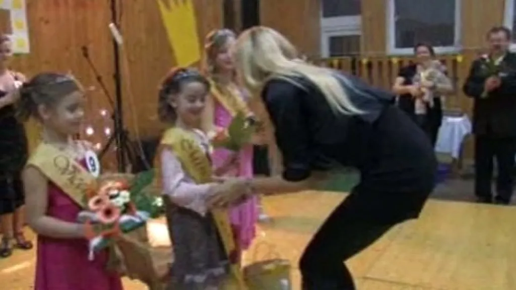 Vyhlašování výsledků Miss základní školy