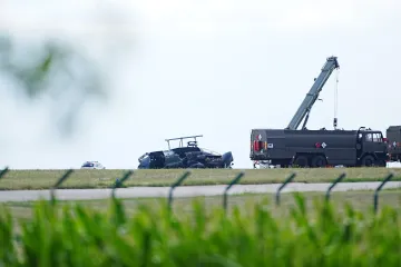 Vojáci zranění při nehodě vrtulníku jsou mimo ohrožení života, uvedla armáda
