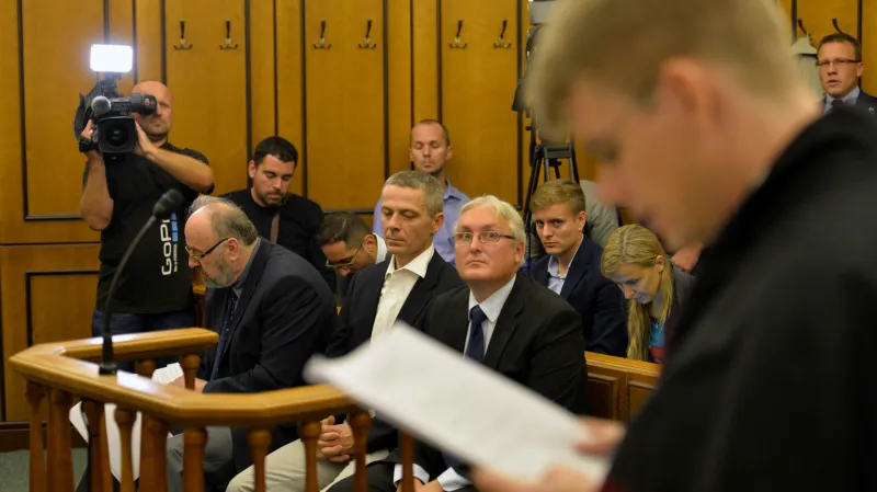 Státní zástupce čte obžalobu v kauze privatizace OKD
