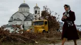V Černé Hoře na Vánoce si lidé zdobí domovy větví z dubu