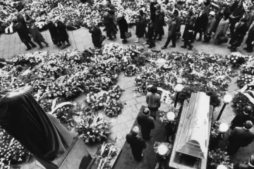 „Živý člověk zemřel, aby mrtví zůstali žít“