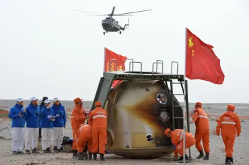 Na Zemi přistáli tři čínští astronauti. V Nebeském paláci žili půl roku
