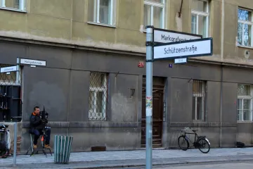 Německá televize se musí omluvit polským odbojářům. V seriálu je ztvárnila jako antisemity