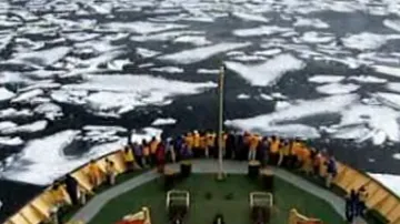 Loď na severním pólu