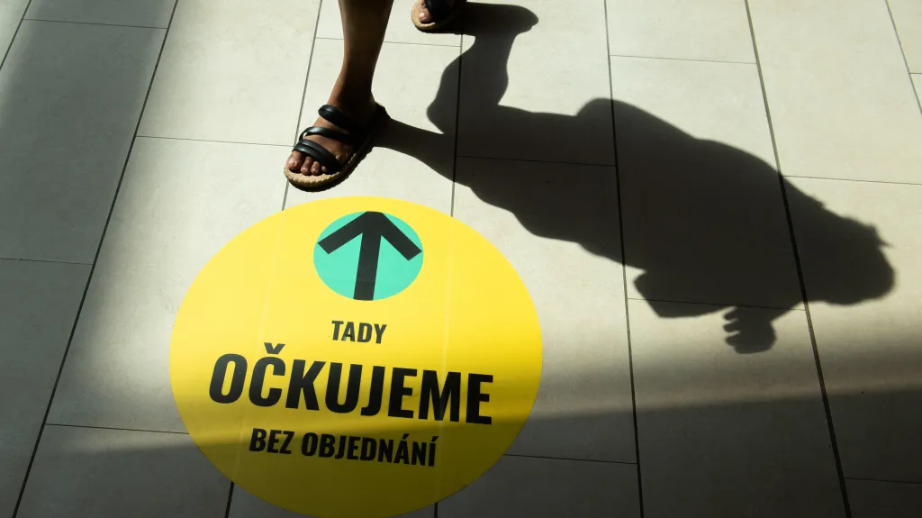 Očkovací centrum pro neobjednané v obchodním centru Atrium Hradec Králové