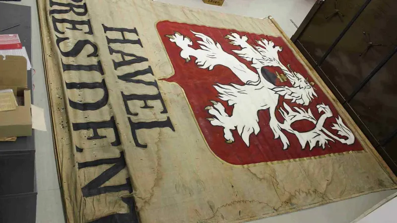 Z výstavy k listopadu 89 v Nostickém paláci