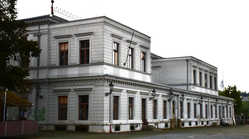 Burza masa v Pražské tržnici