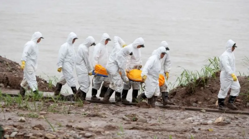 Zpravodajka ČT Šámalová: Příbuzní cestujících kritizují nedostatek informací