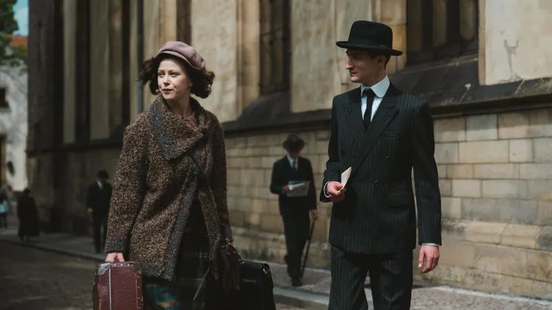 Jenovéfa Boková jako Milena Jesenská a Idan Weiss jako Franz Kafka