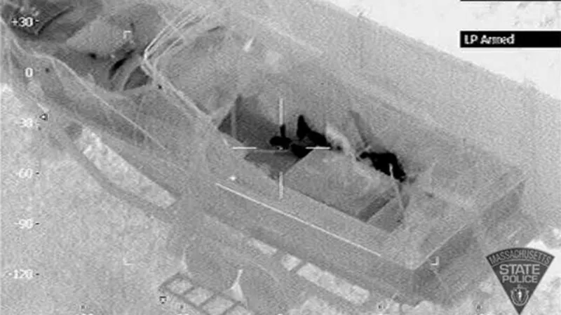 Člun Davida Henneberryho, ve kterém se ukrýval Džochar Carnajev