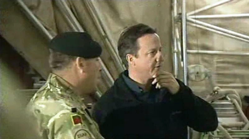 David Cameron na návštěvě britských jednotek v Afghánistánu