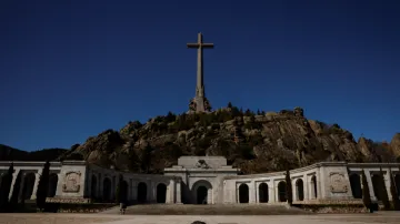 Údolí padlých, které sloužilo jako hrobka bývalého diktátora Francisco Franca. Na místě je pohřbeno přes 30 tisíc obětí ze španělské občanské války