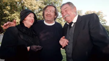 S režisérem Moskalykem při natáčení Četnických humoresek (1998)