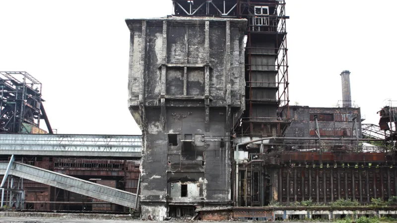 V katakombách bývalé koksovny v areálu dolu Hlubina se už letos na festivale Colours točilo pivo a organizovaly workshopy.