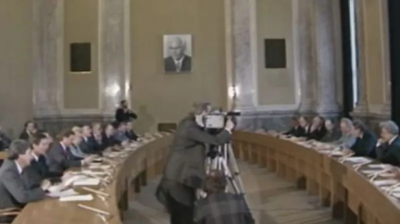 Televizní noviny 10. 12. 1989: Představení vlády národního porozumění