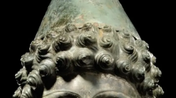 Bronzová římská přilba nalezená u Crosby Garrett