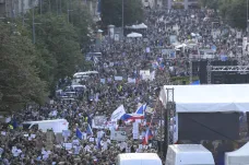 Demonstranti tentokrát zaplnili Václavské náměstí. Založte stranu, vzkázal pořadatelům Babiš