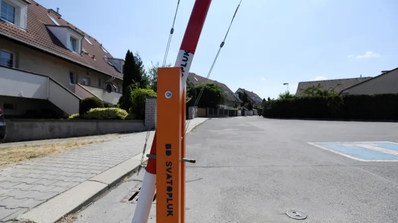 Závora v Horoměřicích