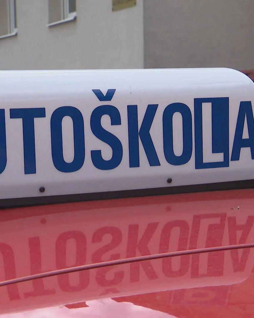 Soud vyměřil za podvody s řidičáky ve Varnsdorfu nepodmíněné tresty