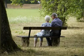 Reforma penzí má v roce 2060 ušetřit na dvě stě miliard, uvádí rozpočtová rada