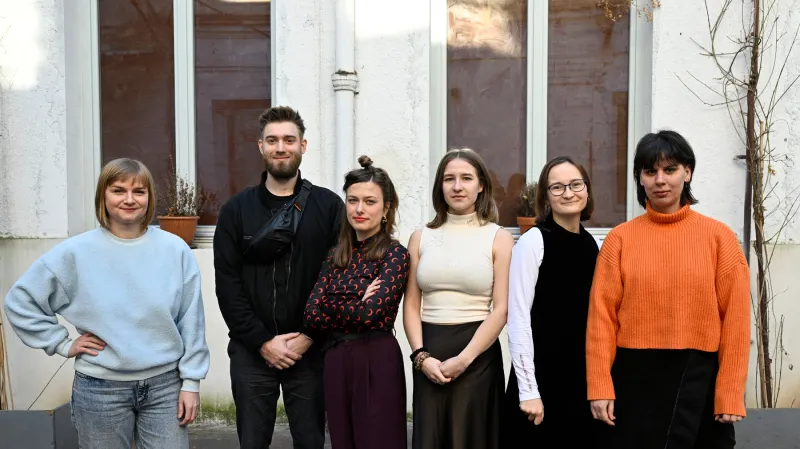 Cena Jindřicha Chalupeckého 2023: Petra Janda, Kryštof Brůha, Lenka Glisníková a kolektiv Stony Tellers (chybí Gabriela Těthalová)