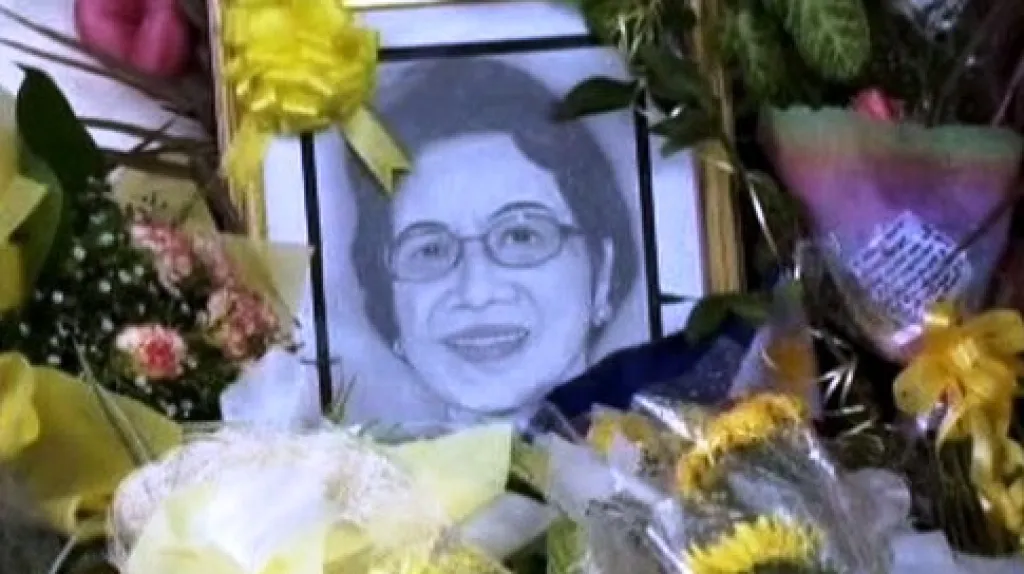 Corazon Aquinová
