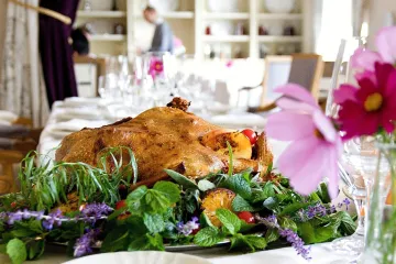 Když vám pivo přiveze vláček… Restaurace bojují o přežití