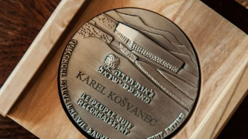 Příběh Karla Košvance, Spravedlivého mezi národy