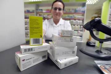 Limit doplatků na léky pro invalidní důchodce třetího stupně se sníží na 500 korun