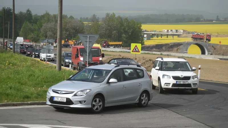 Na tahu mezi Ostravou a Opavou je od května více než na rok uzavřen zhruba půlkilometrový úsek
