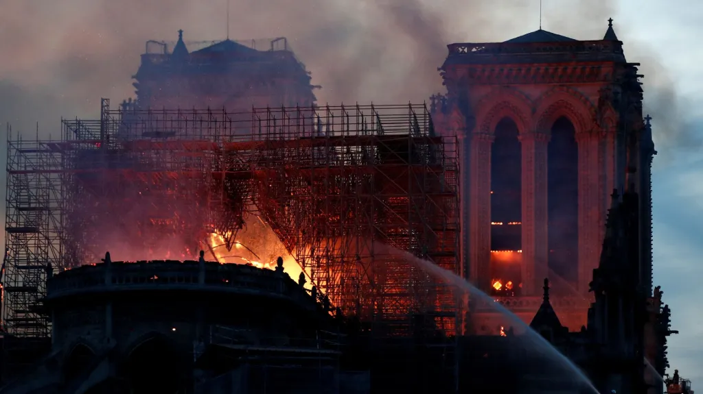 Požár katedrály Notre-Dame