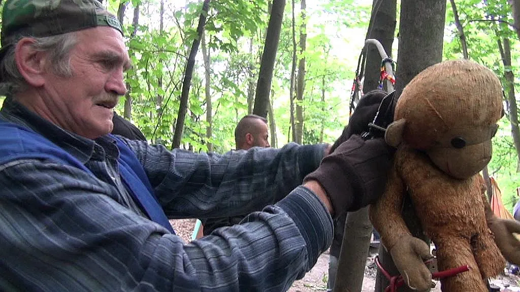 Bourání bezdomovecké kolonie