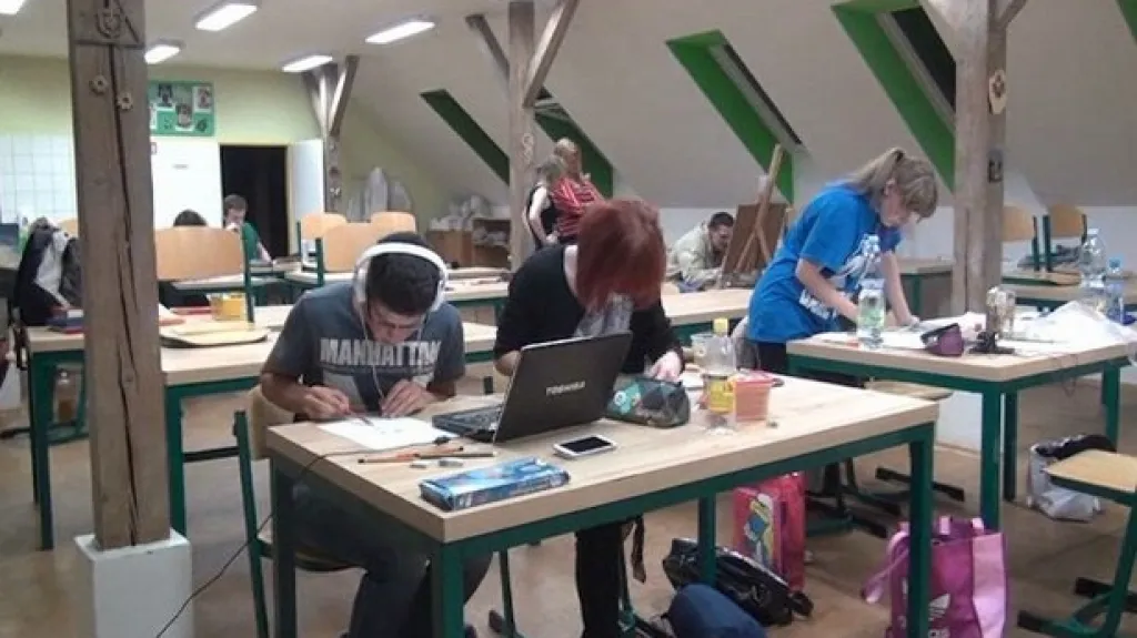 Noc v knihovně a noční malování