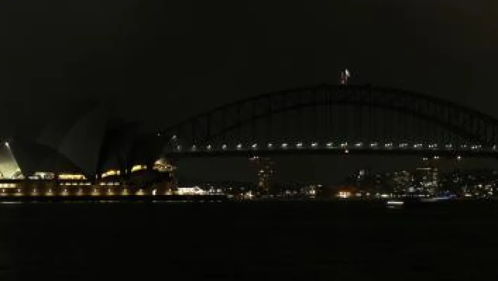 Opera v Sydney na hodinu pohasla