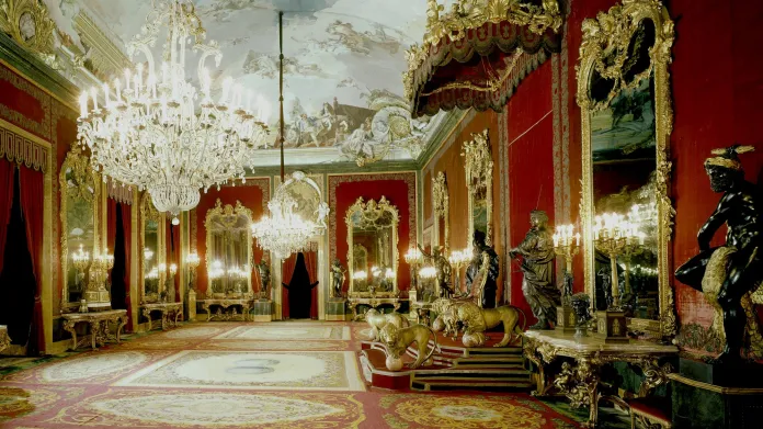 Trůní sál madridského královského paláce