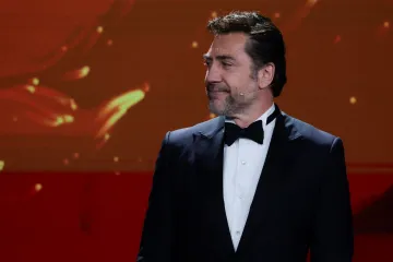 Méně filmů i práce, kritizují Thompsonová či Bardem fúzi hollywoodských studií