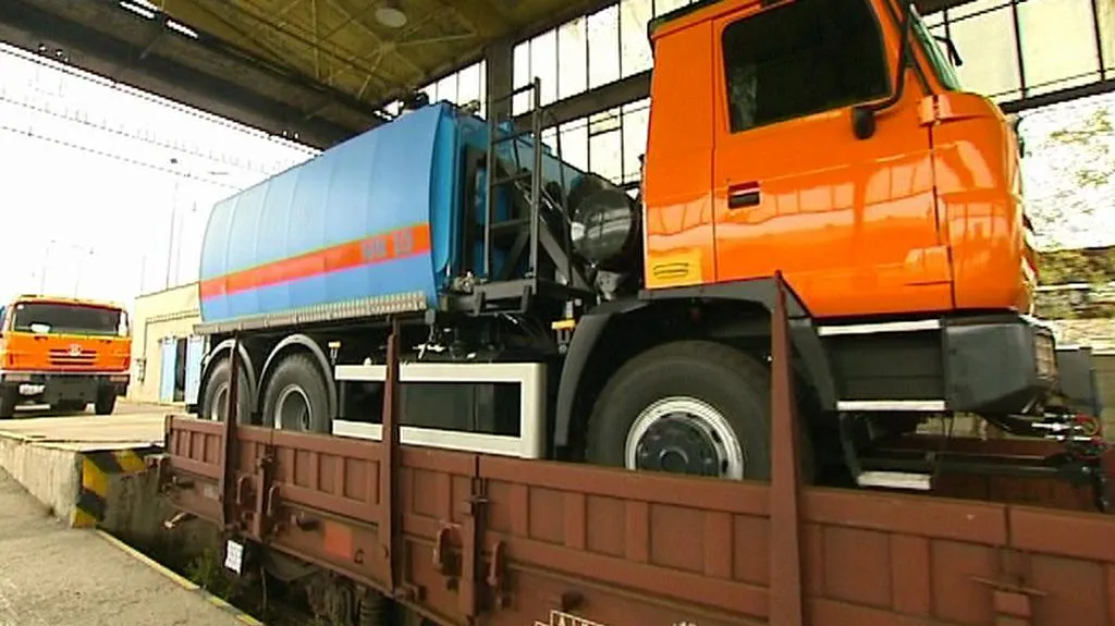 Zásilka kopřivnické automobilky Tatra mířící do Ázerbájdžánu