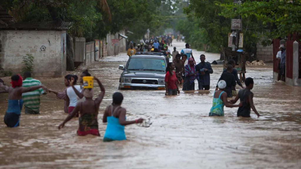 Záplavy na Haiti po tropické bouři Isaac