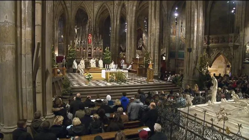 Kostely po celé republice rozezněly půlnoční bohoslužby